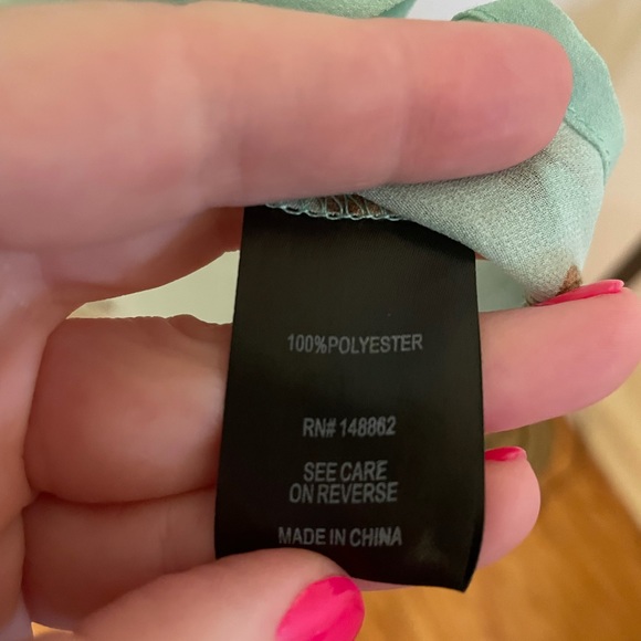 Torrid button down sheer blouse high low hem 0 - Picture 3 of 4